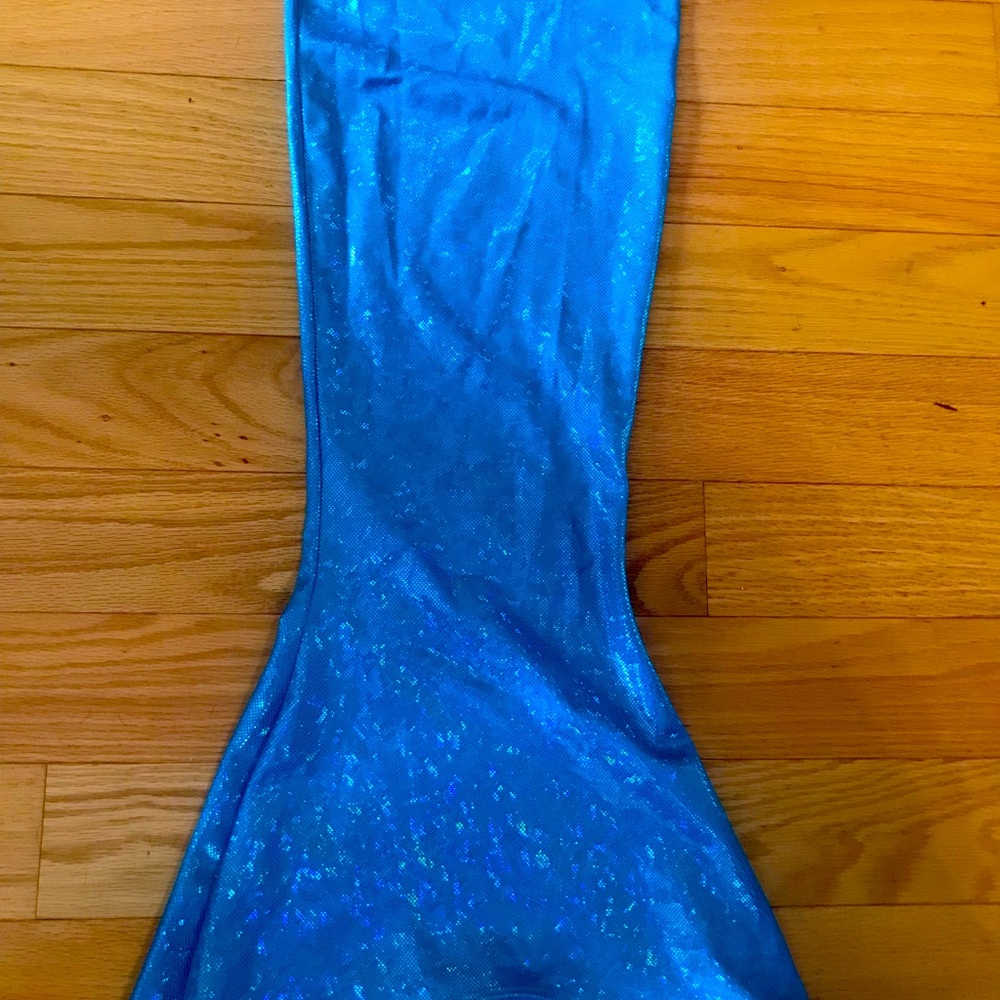 Blue Fin Fun mermaid tail. Toddler size 5